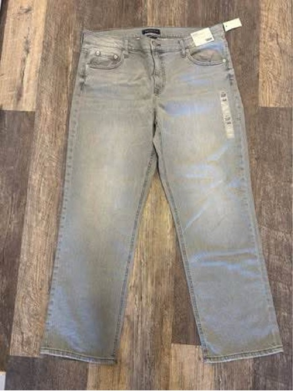 Aeropostale Light Gray Straight Leg Jeans